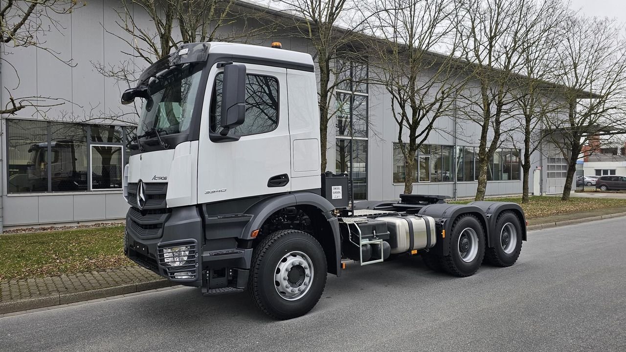 Truck Mercedes Benz ACTROS 3331AK/6X6