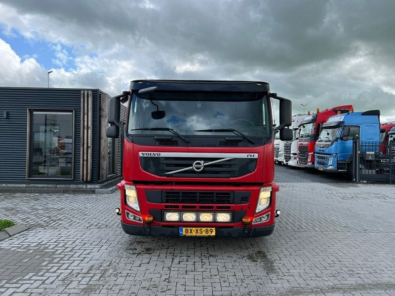 Lastwagen Volvo FM 450 8x4 Tridem