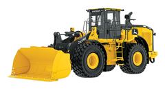 John Deere 824