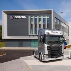 Scania 114 GB-8X2NZ/194+376+132