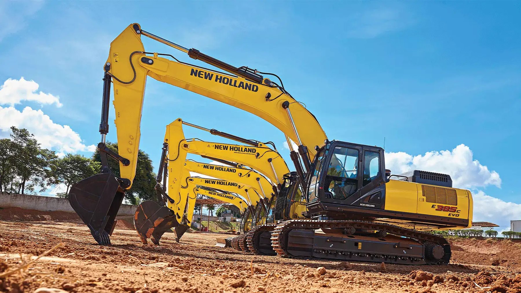 Excavator New Holland EC270