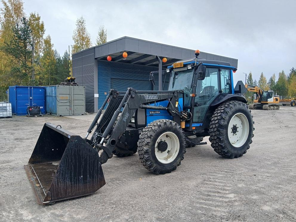 Traktor Valmet 802-4-4x4/2450