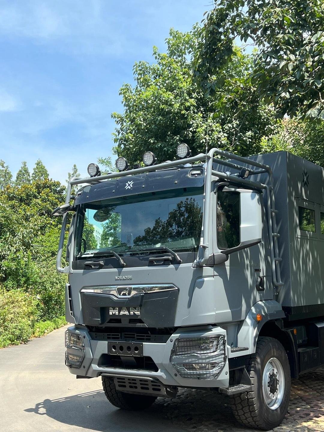 Lastwagen MAN M02