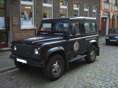 Land Rover DEFENDER