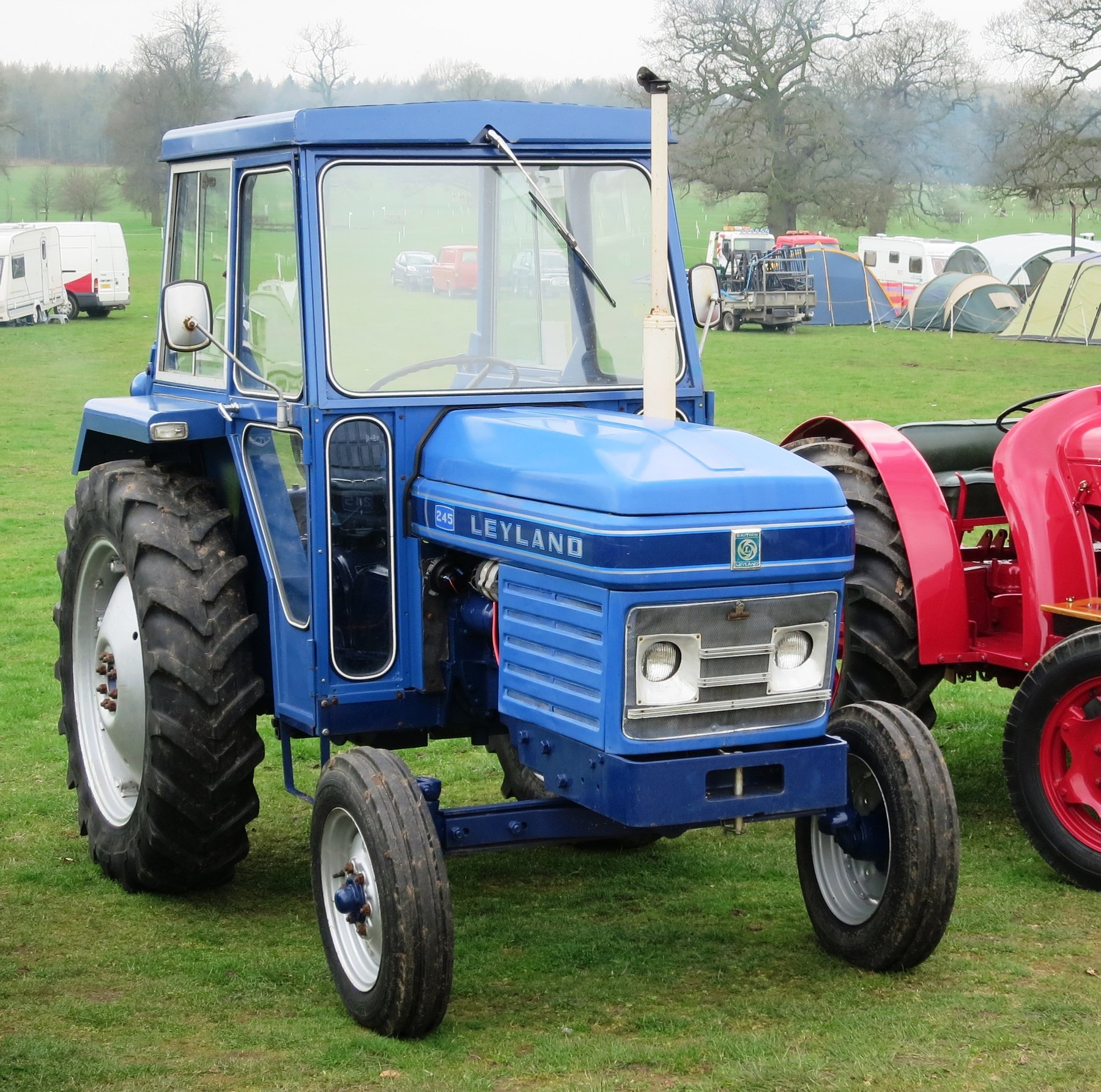 Tractor Leyland 245-253/1890