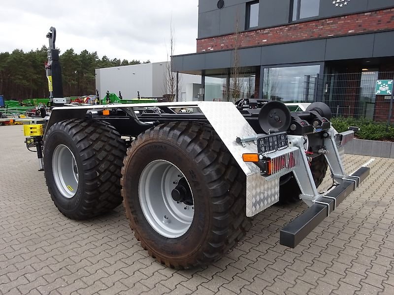 New Holland E70SR