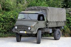 Mercedes Benz UNIMOG 404