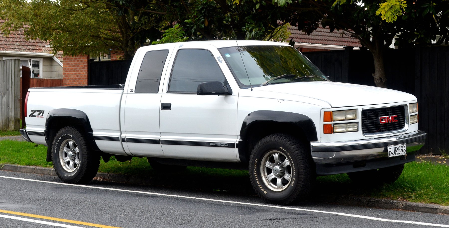 Truck GMC SIERRA SLT