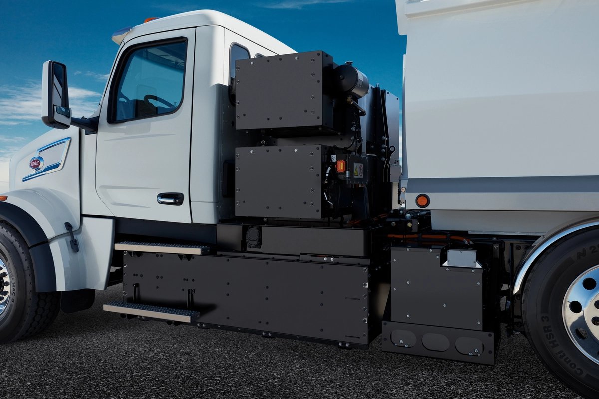 Truck Paccar Model 567EV