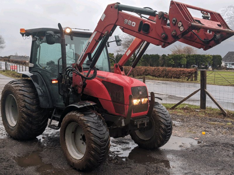 Tractor Massey Ferguson MF 2435 GE 4WD