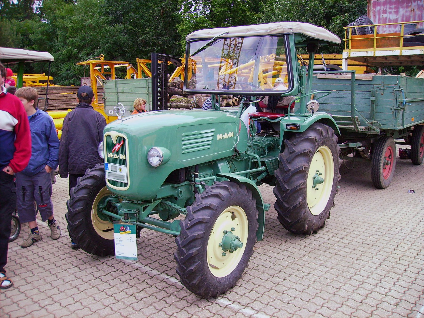 Traktor MAN 4K1