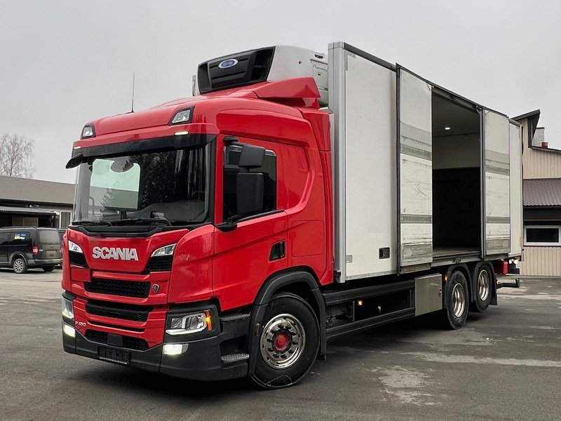 Truck Scania P 450 B6x2NB