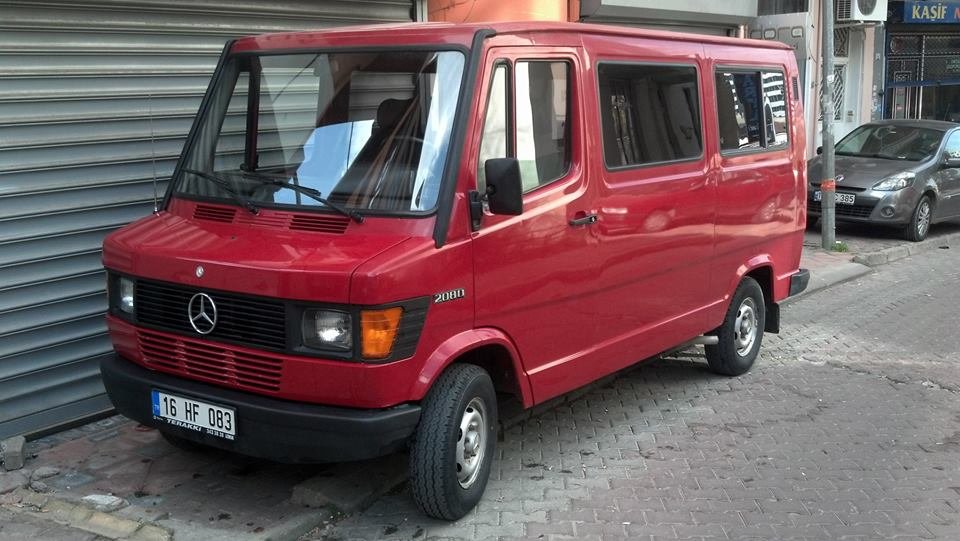 Van Mercedes Benz 208 D
