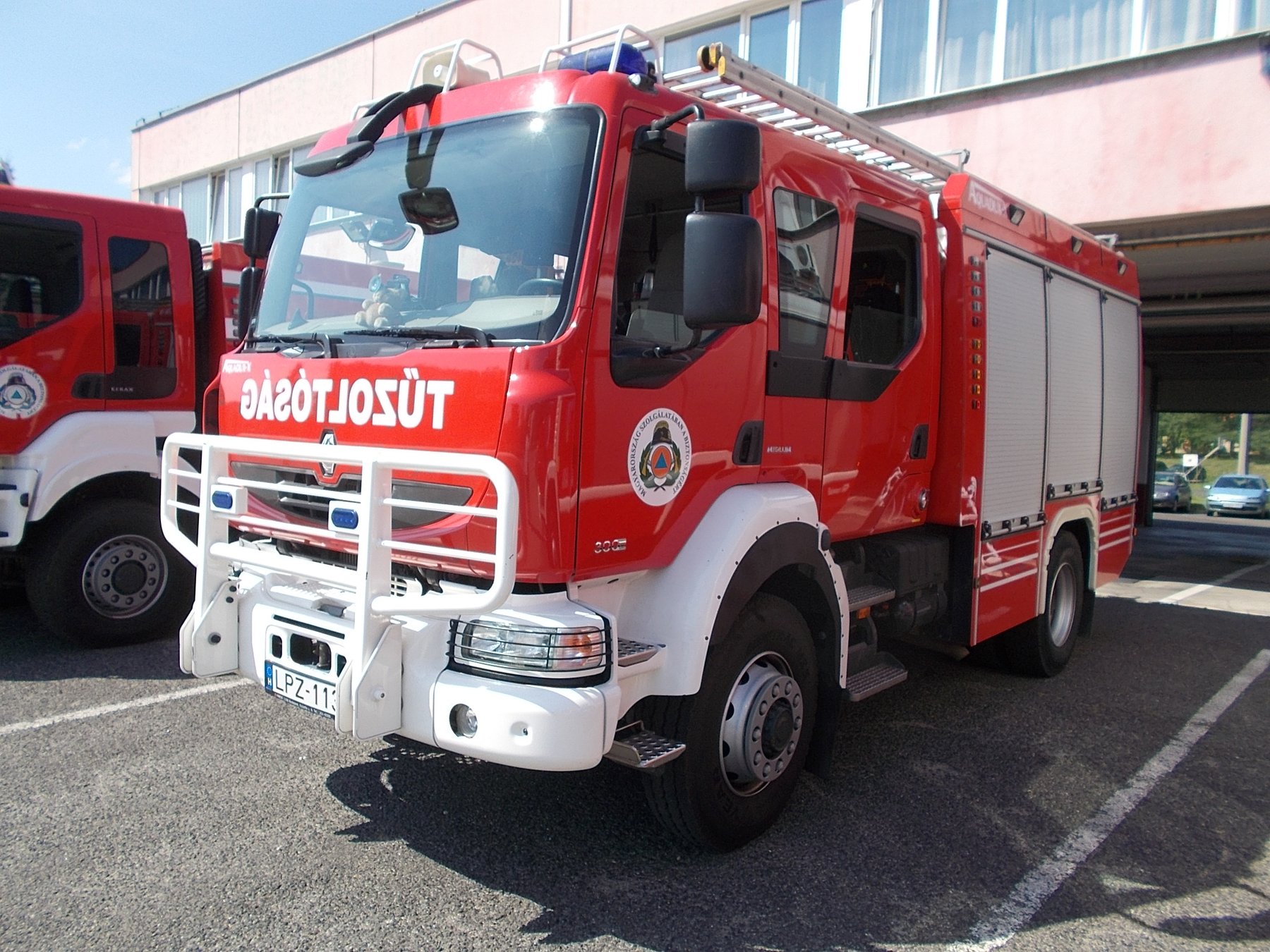 Lastwagen Renault MIDLUM