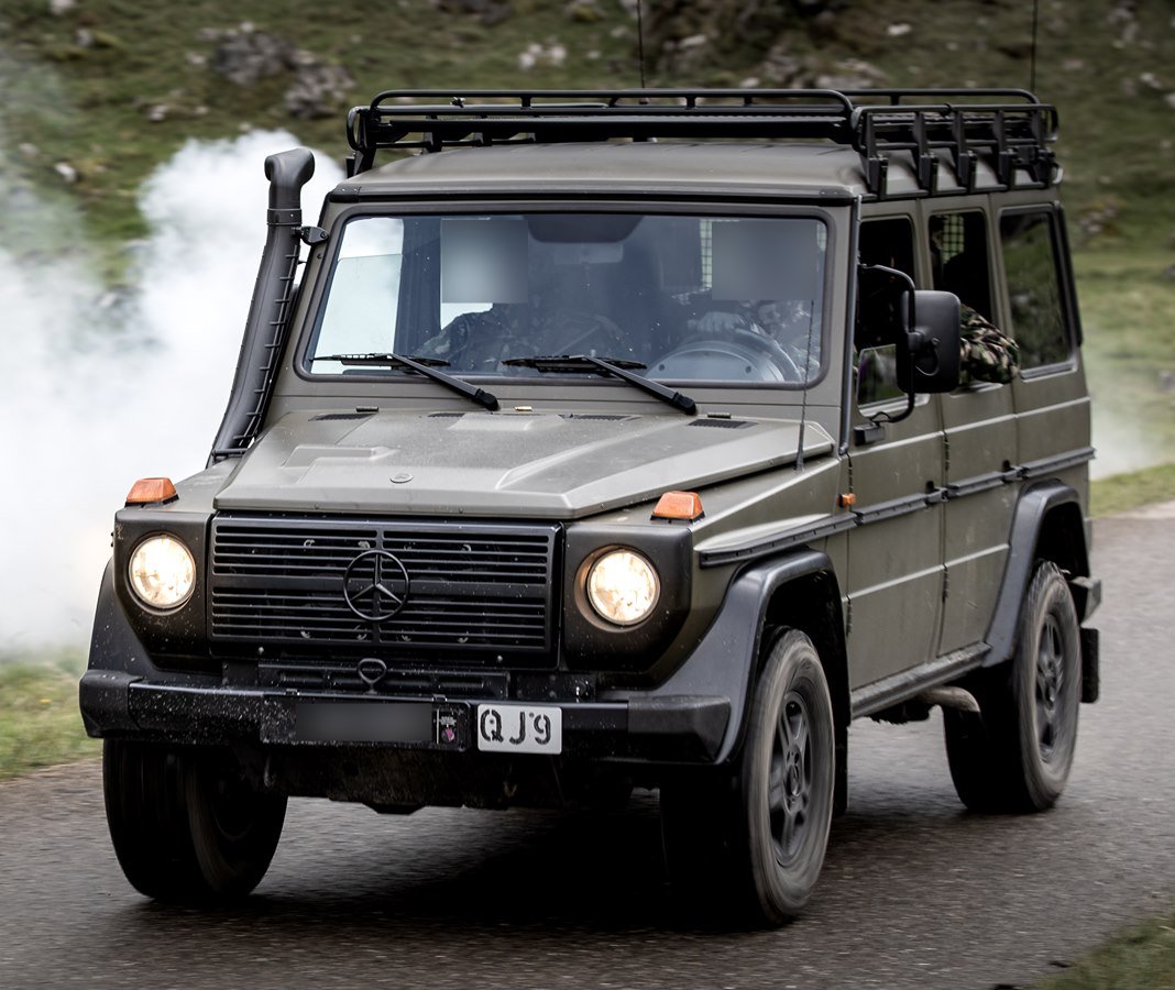 Truck Mercedes Benz G 300 CDI