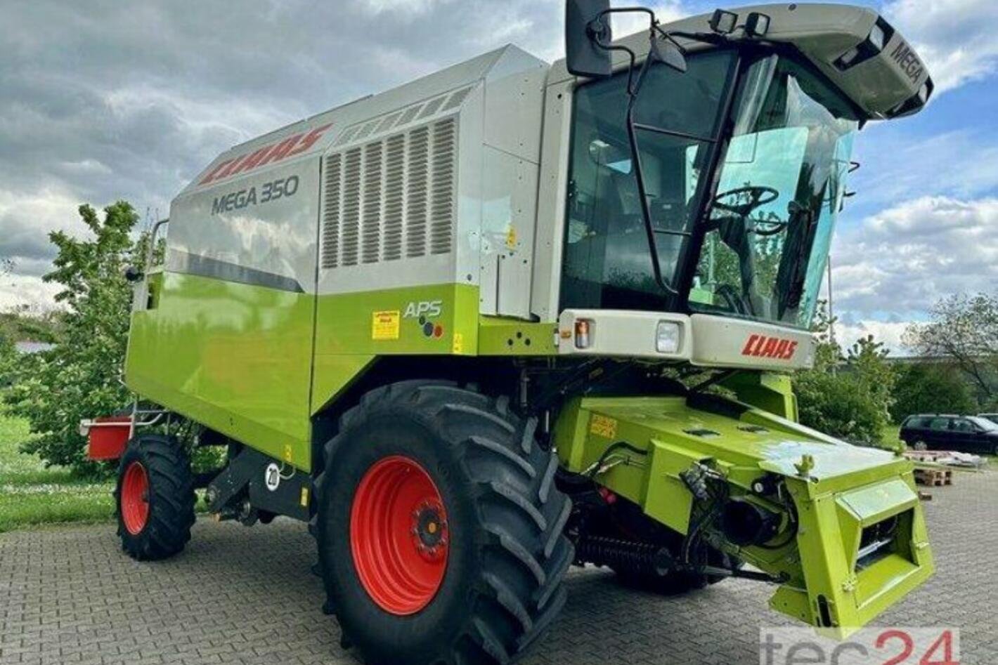 Maszyna żniwna CLAAS Mega 350