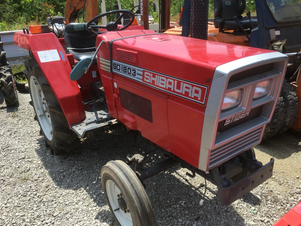 Tractor Shibaura SD1803S