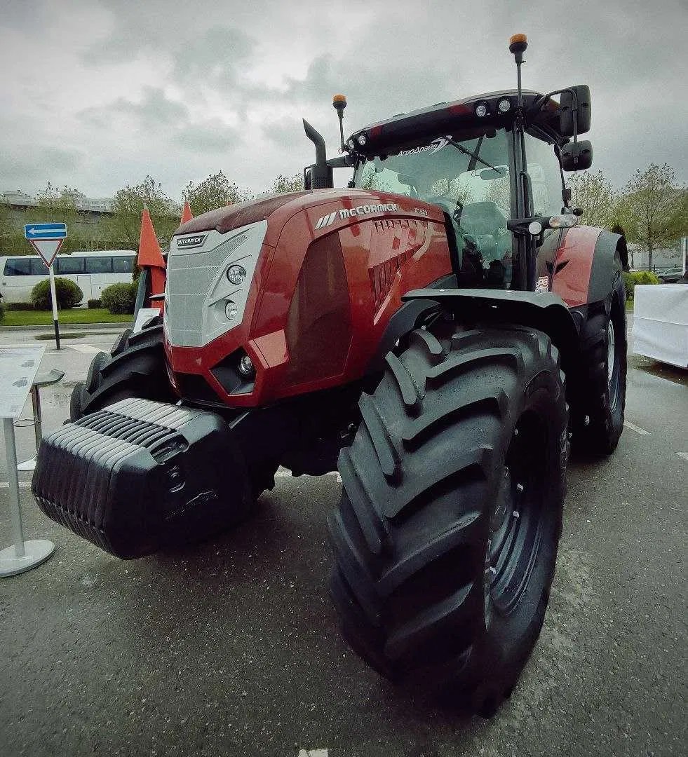 Tractor McCormick X7.690