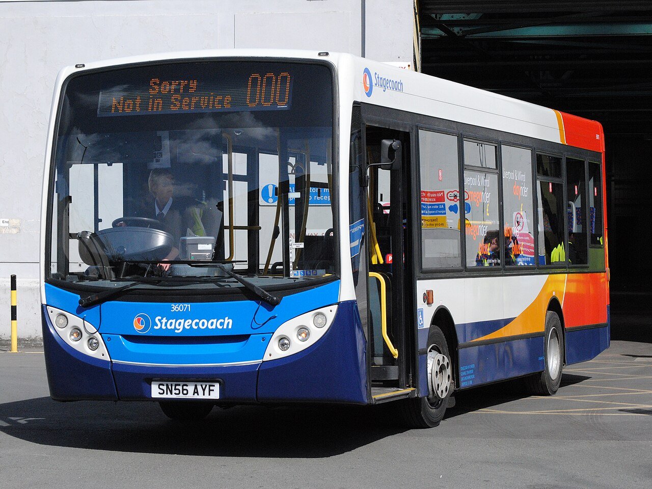 Buses & coaches Alexander Dennis Enviro200 Dart
