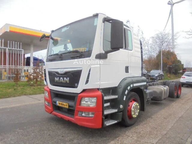 Lastwagen MAN 23.420 6X2/2 LL-U