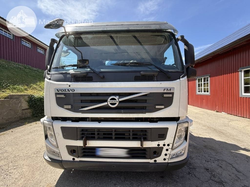 Truck Volvo FM-330