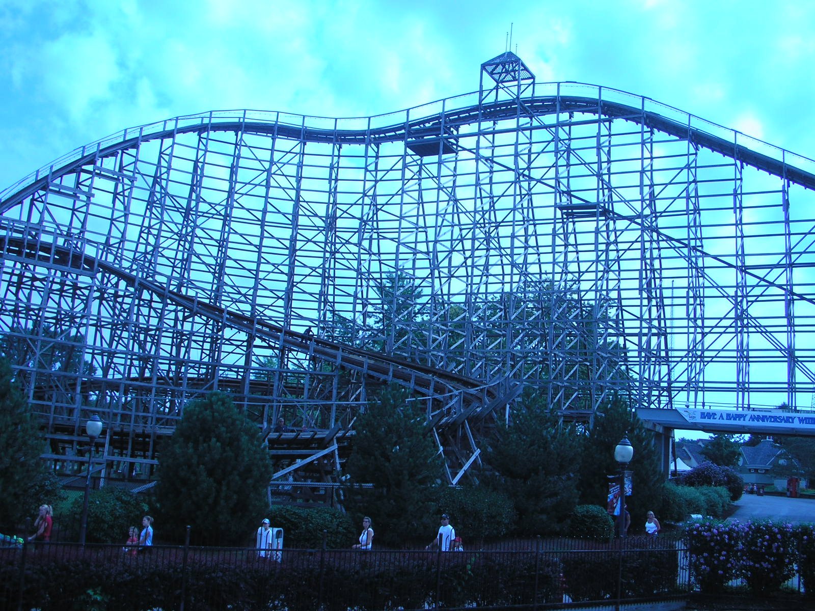 Hallmark ROLLER COASTER 1 PREDATOR