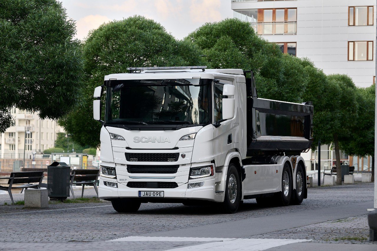 Truck Scania P360LA4X2MEB