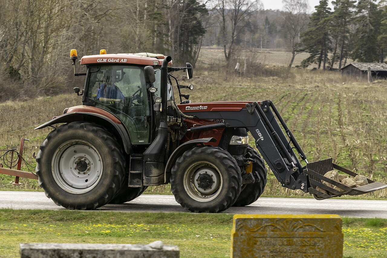 Case MAXXUM