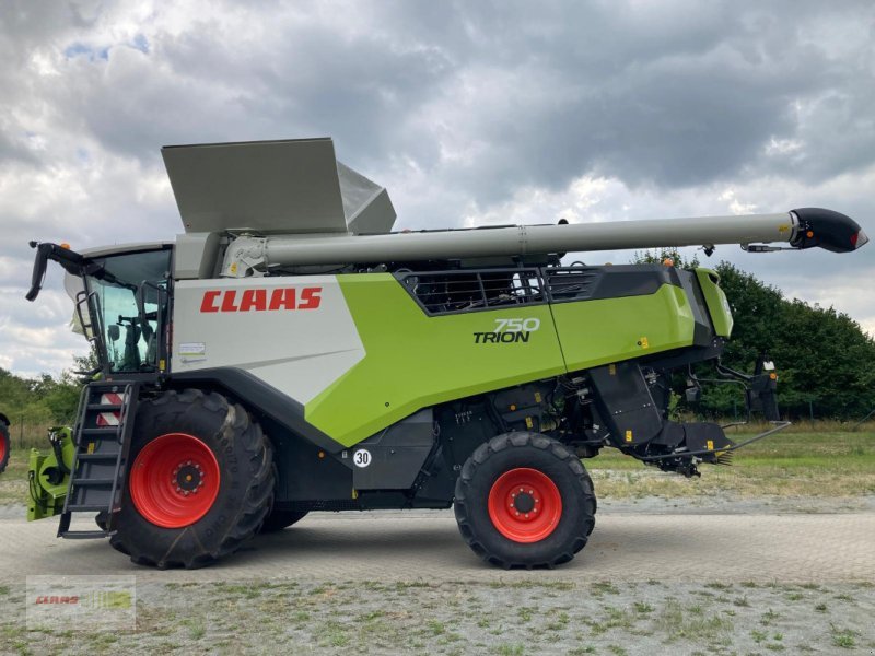 CLAAS Trion 750