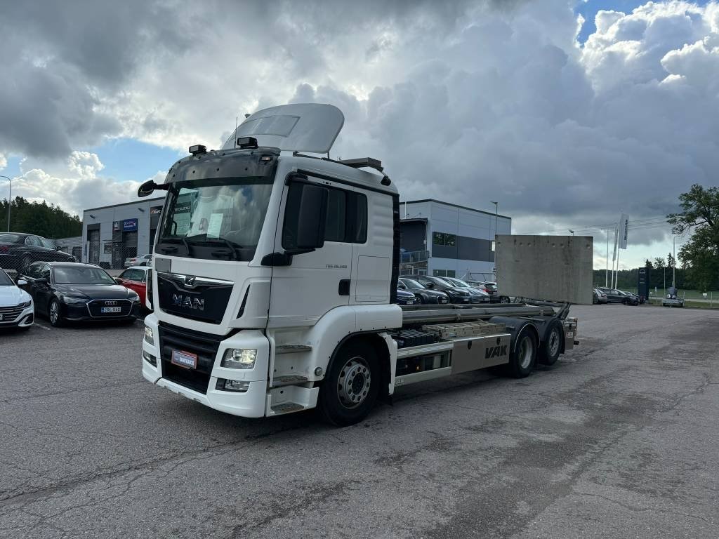 Truck MAN 26.500 6x2-4 LL/4500