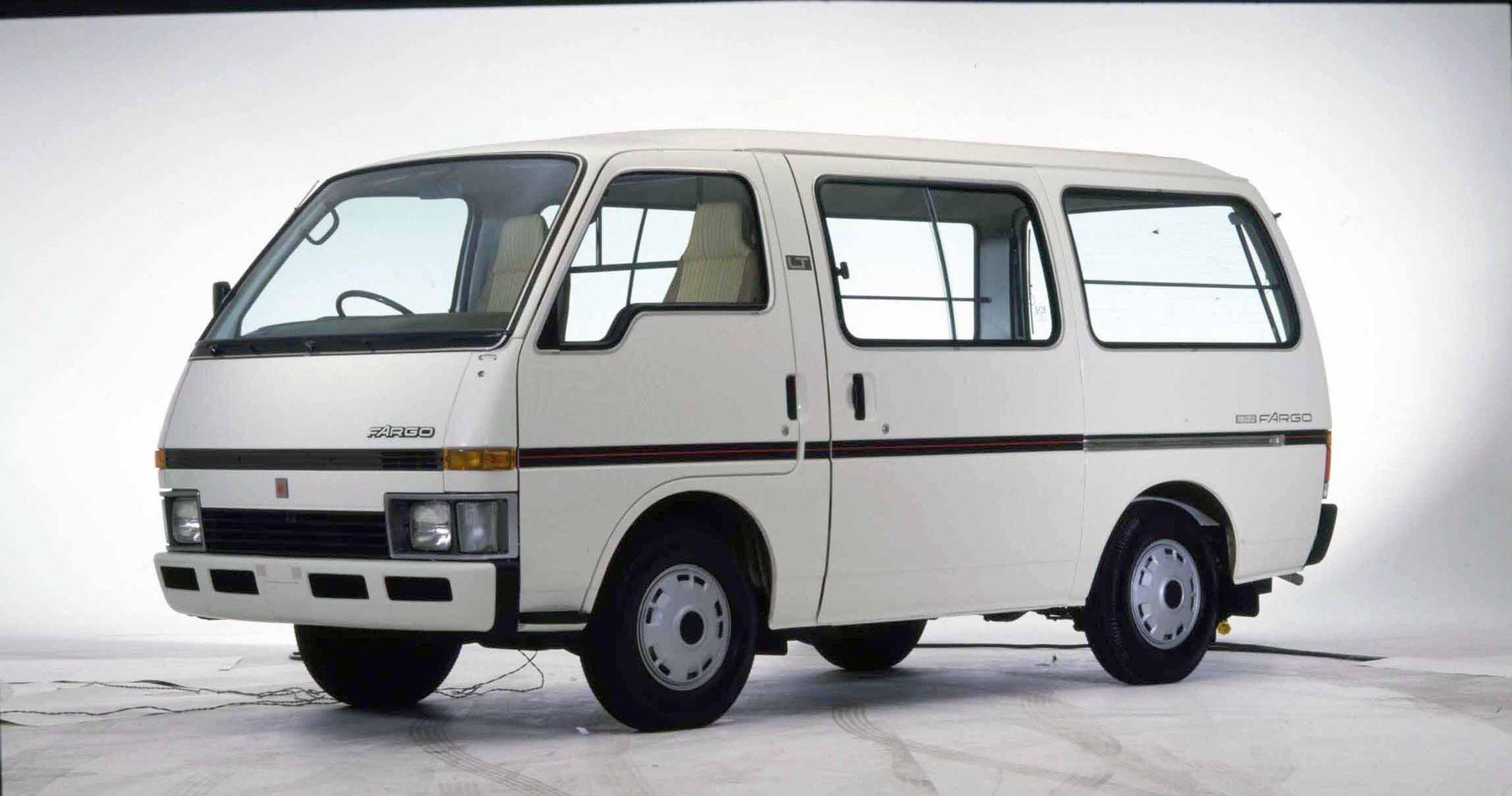 Van Isuzu WFR 53 FV
