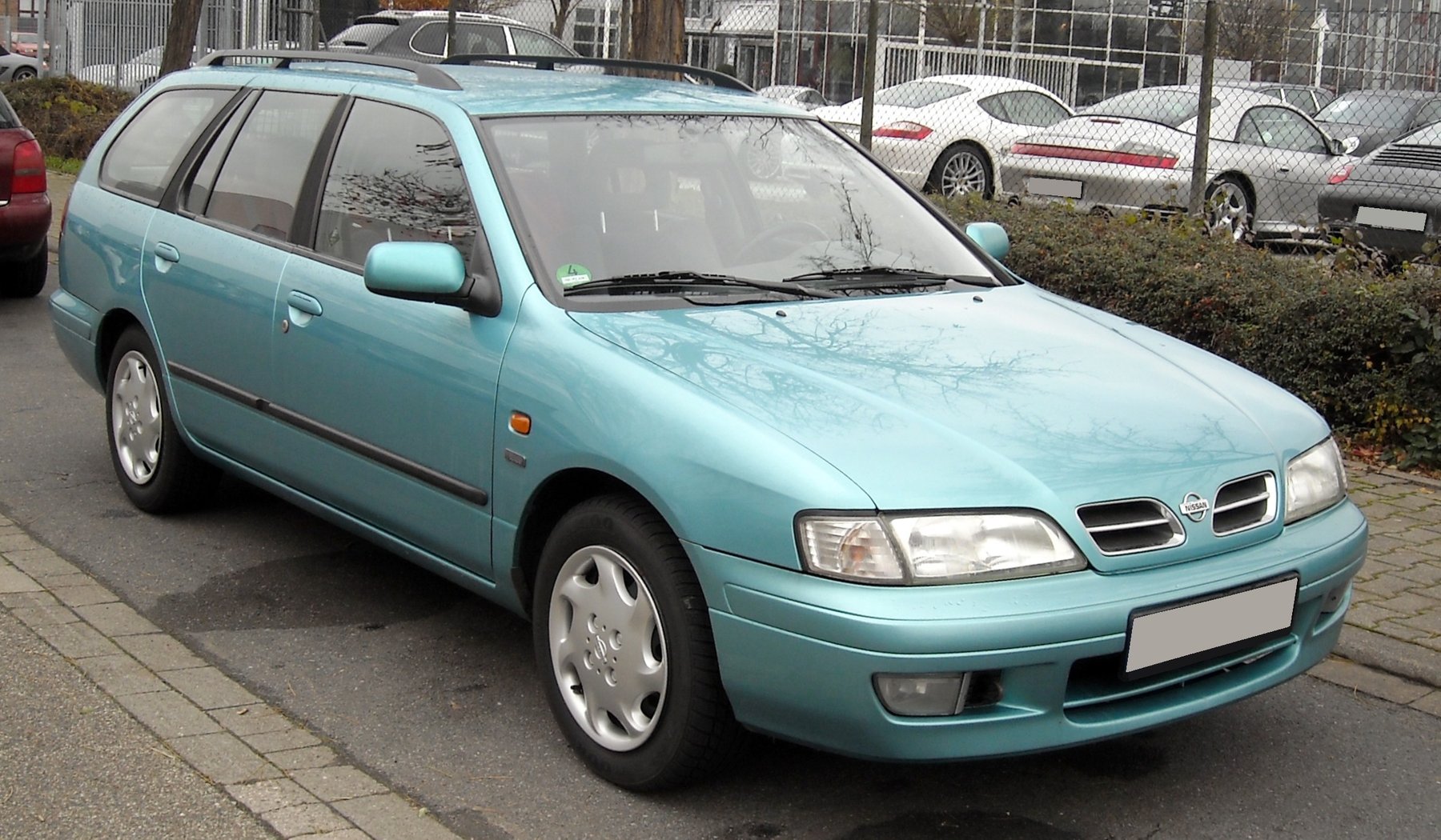 Van Nissan PRIMERA