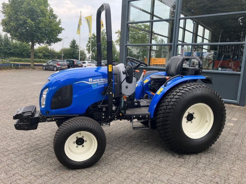 Tractor New Holland BOOMER 35