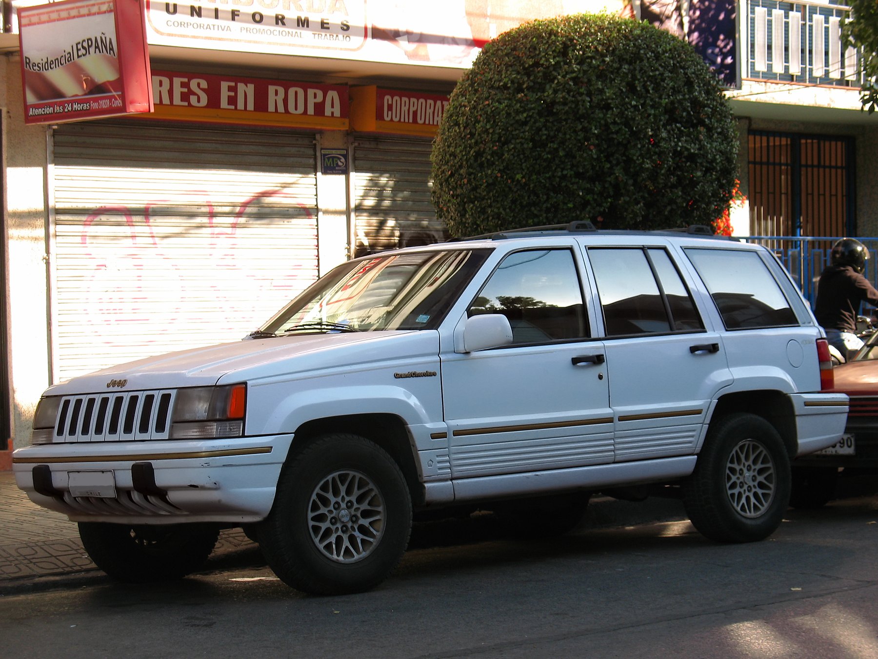 Van Jeep G.CHEROKEE 5.2I LTD. COMM