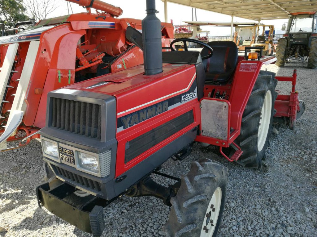 Tractor Yanmar F22DT
