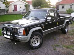 Jeep COMANCHE LAREDO