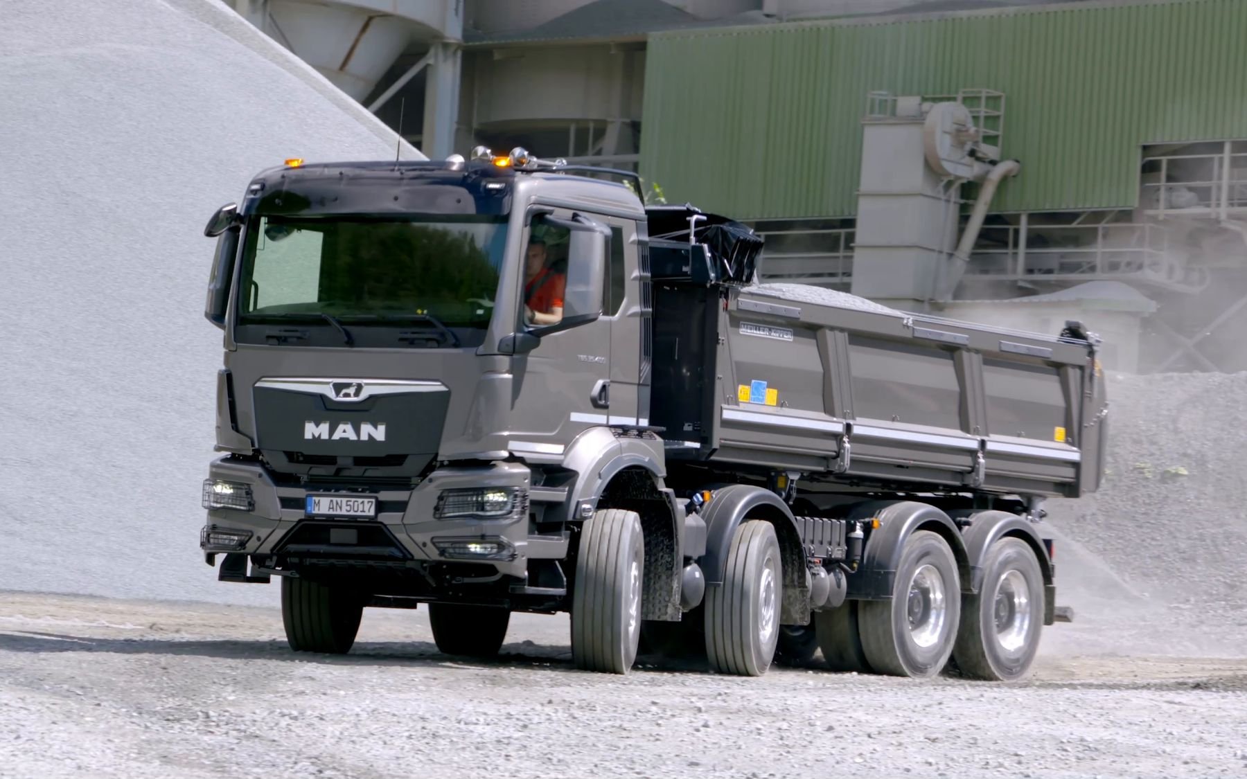 Samochód ciężarowy MAN 41.400 8X4BB