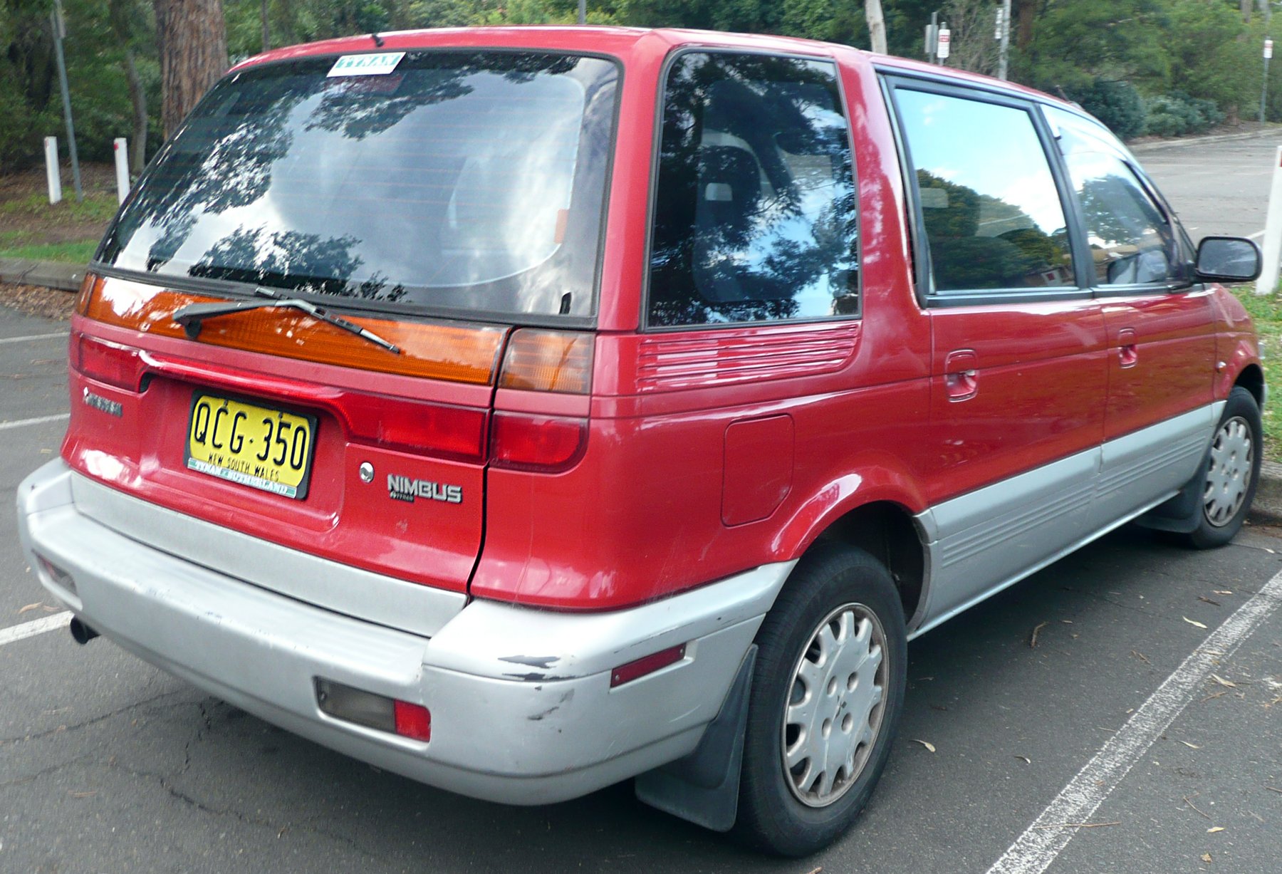 Van Mitsubishi SPACE RUNNER VAN 2.0 B