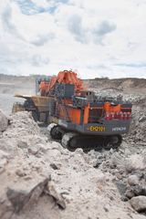 Hitachi EX8000