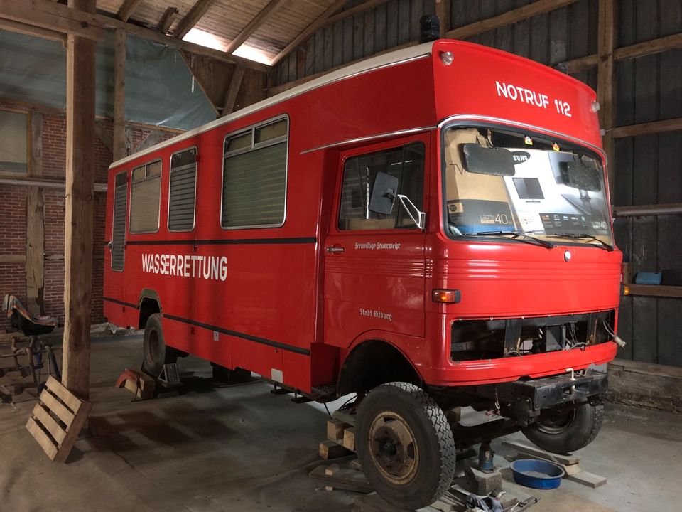 Truck Mercedes Benz LP 813