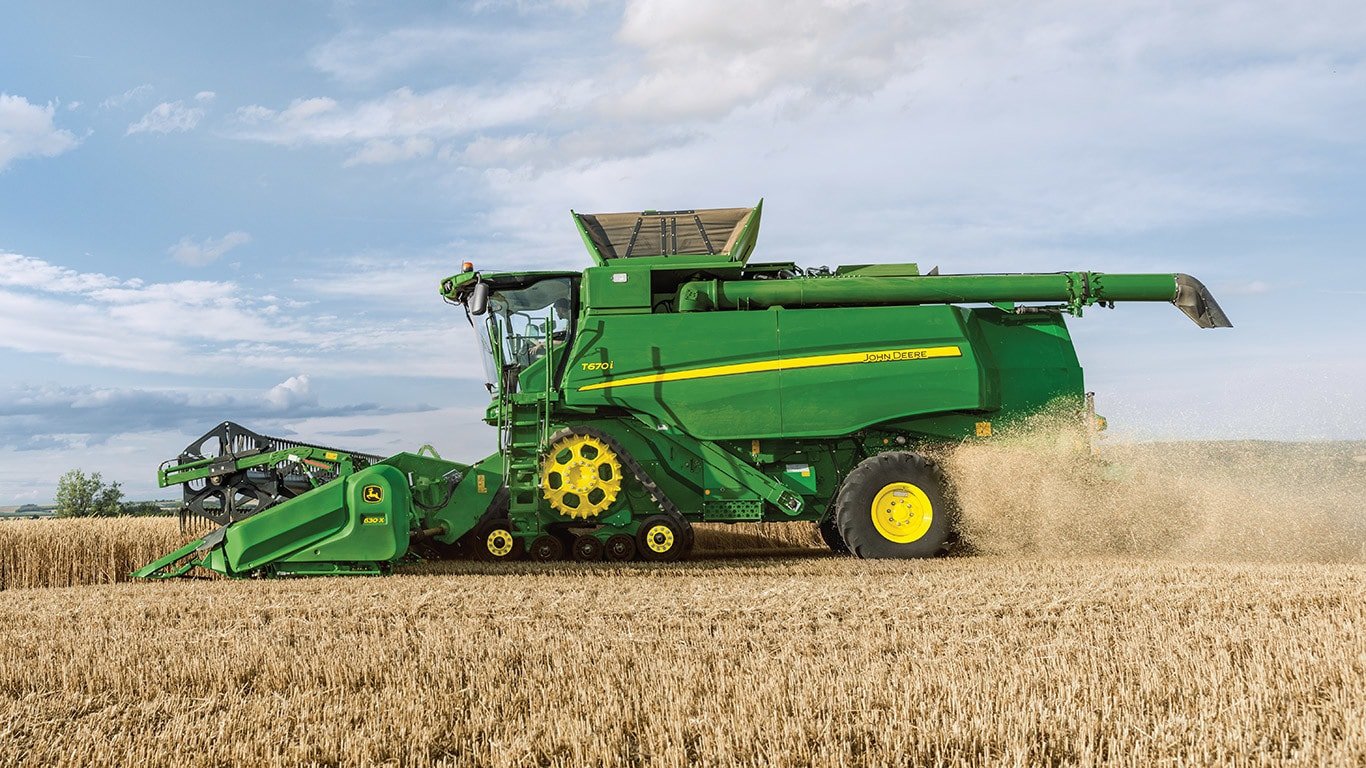 John Deere T 670