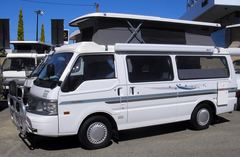 Mazda E2000 BESTEL MET RUITEN