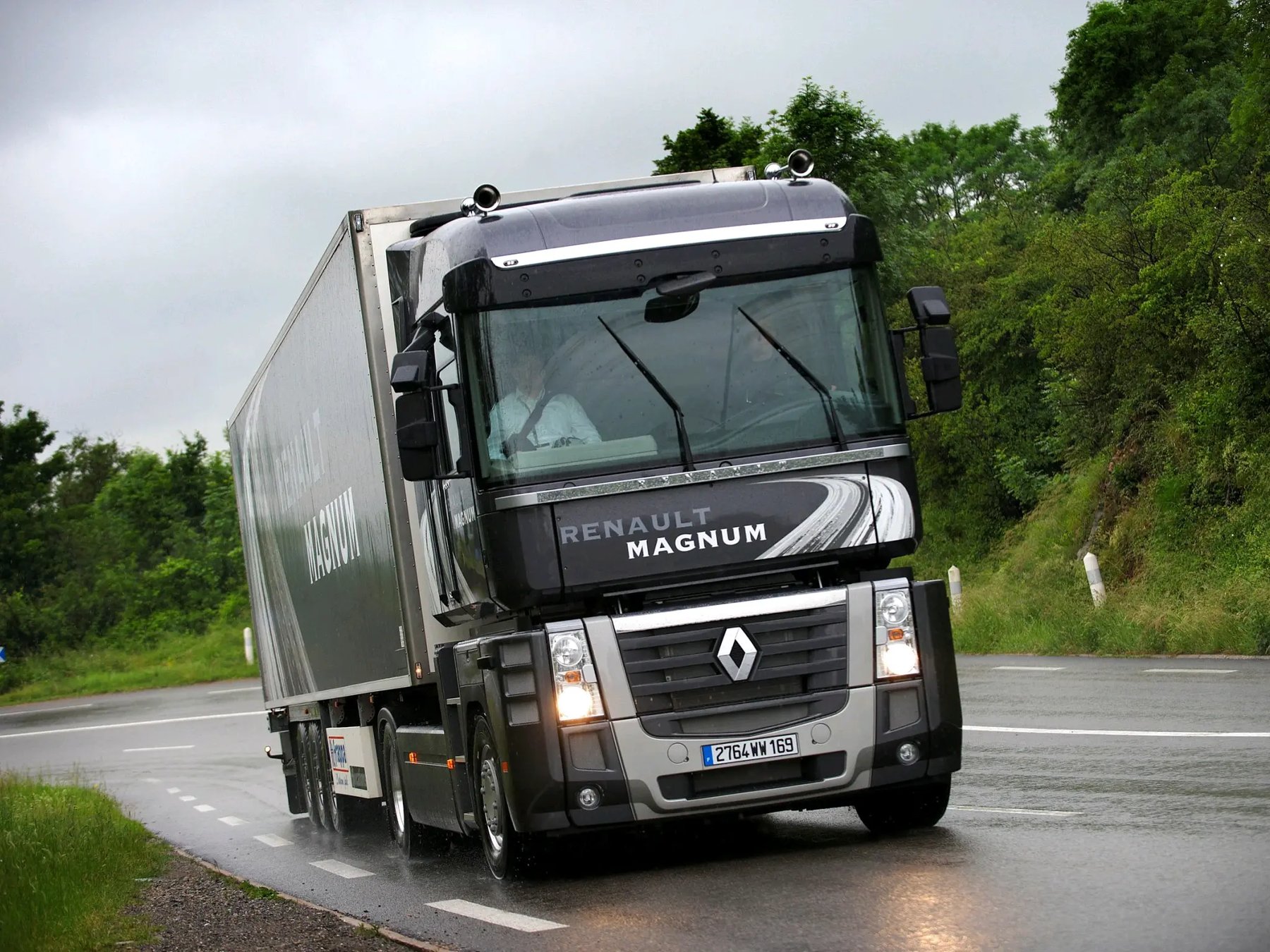 Lastwagen Renault 40AEA4