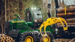 John Deere 748H