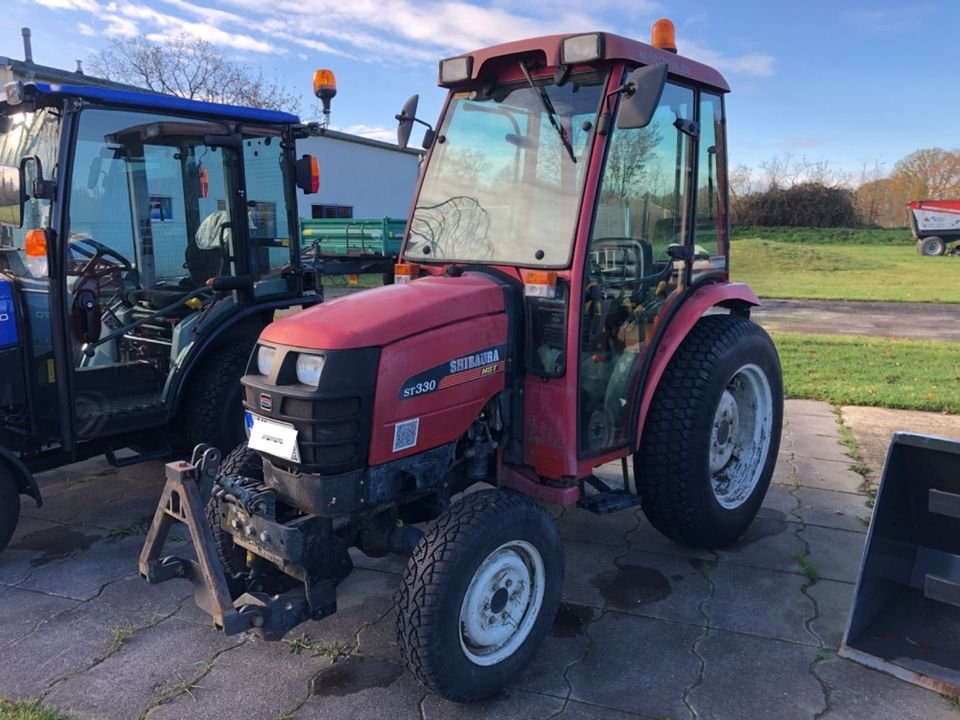 Tractor Shibaura ST 330