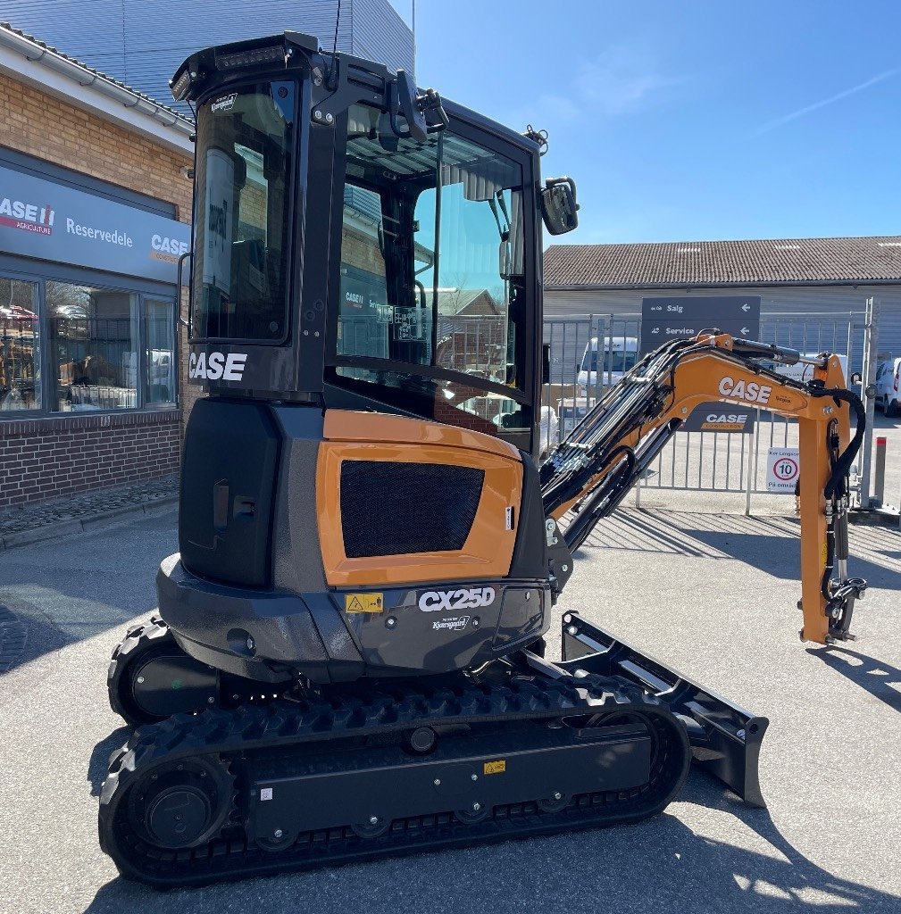 Case CX25