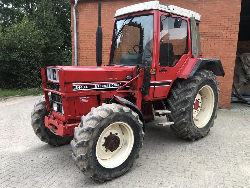 Tractor International 844 XL/2480