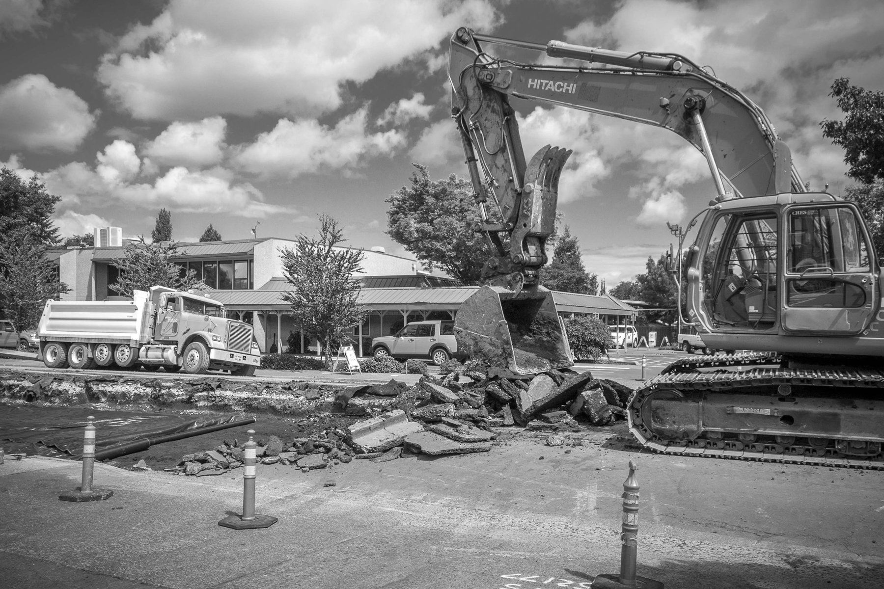 Excavator Hitachi ZX330