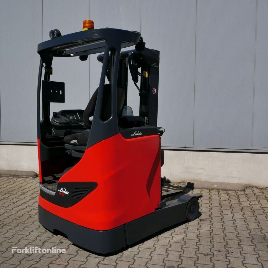 Schubmaststapler Linde R12B-1120-01
