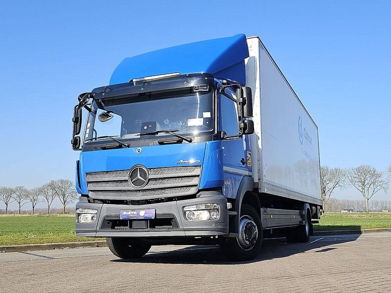 Truck Mercedes Benz Atego 1224L 4x2